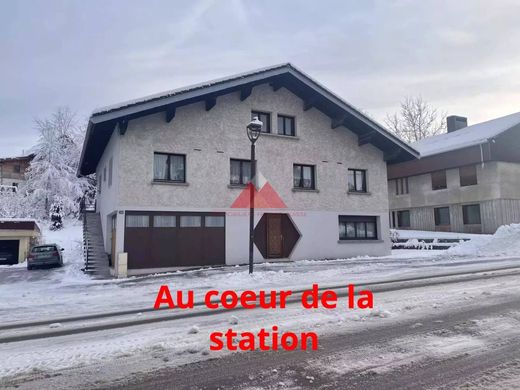 Luxe woning in Les Rousses, Jura