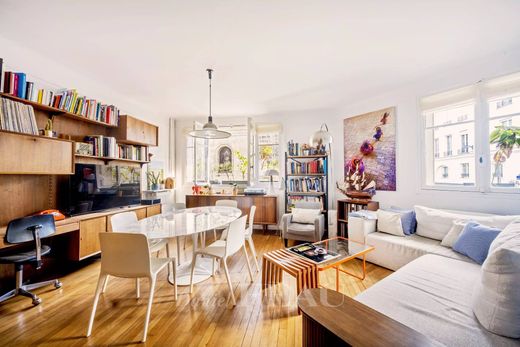 Apartment in Tour Eiffel, Invalides – Ecole Militaire, Saint-Thomas d’Aquin, Paris