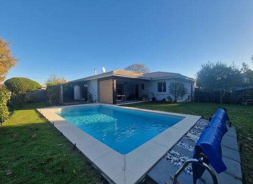Luxury home in Gujan-Mestras, Gironde