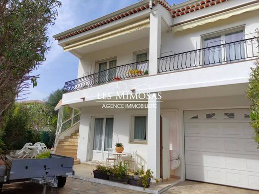 豪宅  Saint-Raphaël, Var