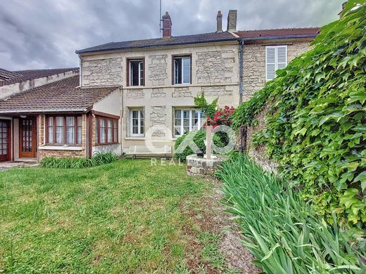Casa di lusso a Lamorlaye, Oise