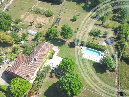 Boerderij in Mouans-Sartoux, Alpes-Maritimes