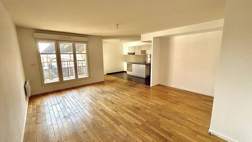 Apartment in Maisons-Laffitte, Yvelines