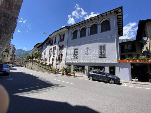 Villa à Brissago, Locarno District