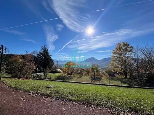 Land in Saint-Alban-Leysse, Savoy