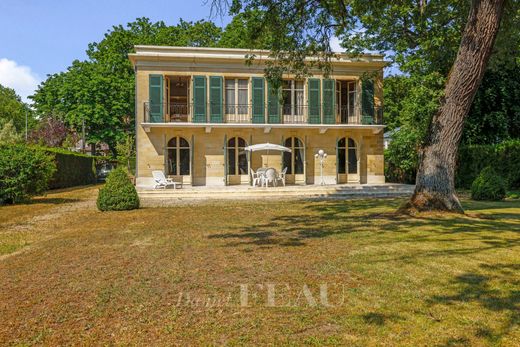 Luxury home in Le Vésinet, Yvelines