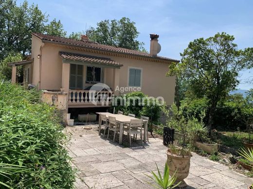 Luxe woning in Contes, Alpes-Maritimes