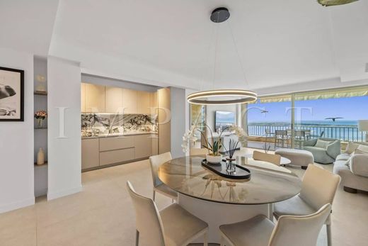 아파트 / 칸, Alpes-Maritimes