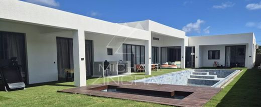 Villa in Grand Baie, Rivière du Rempart District
