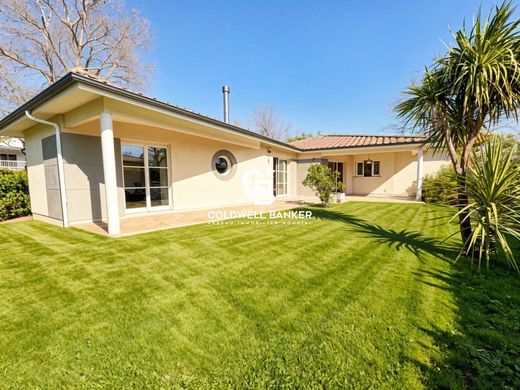 Casa di lusso a Andernos-les-Bains, Gironda