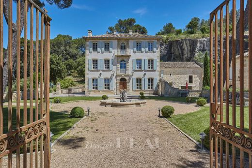 Saint-Rémy-de-Provence, Bouches-du-Rhôneの高級住宅