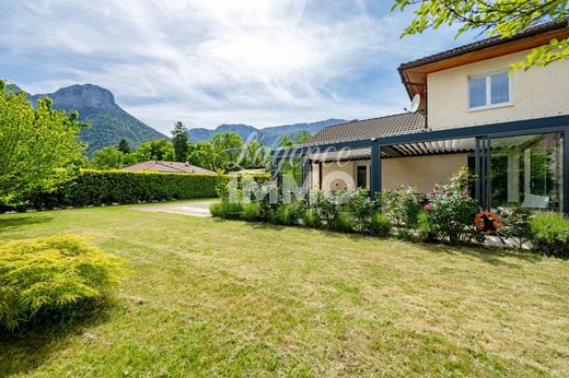 Элитный дом, Doussard, Haute-Savoie