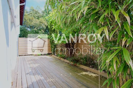 Apartment / Etagenwohnung in Arcachon, Gironde