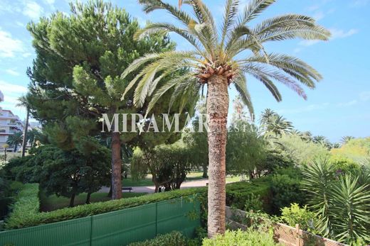 ﺷﻘﺔ ﻓﻲ نيس, Alpes-Maritimes