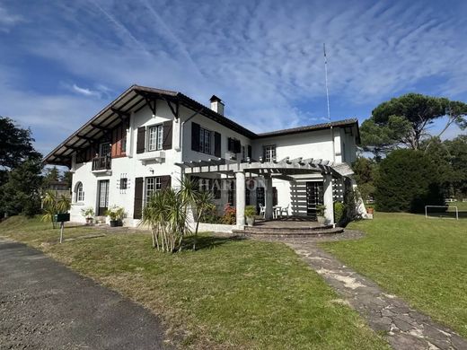 Luxus-Haus in Magescq, Landes