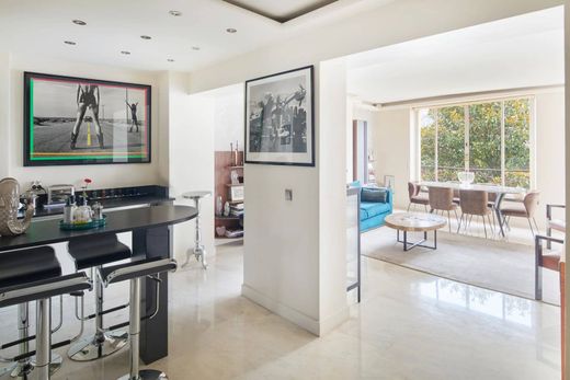 Квартира, La Muette, Auteuil, Porte Dauphine, Paris