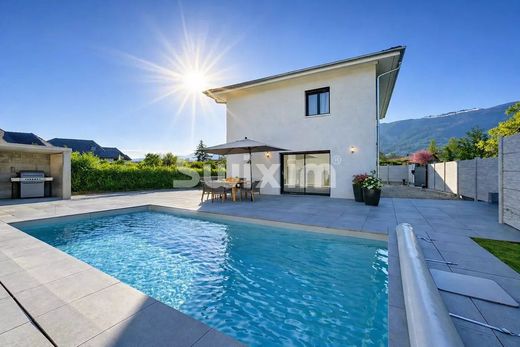 Luxury home in Saint-Jean-de-Gonville, Ain