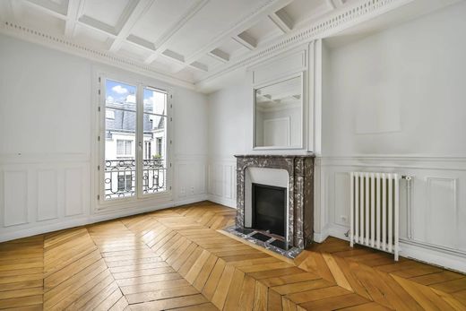 Appartement à Provence-Opéra – Grands Boulevards, Paris