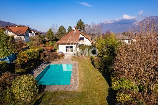 منزل ﻓﻲ Sevrier, Haute-Savoie