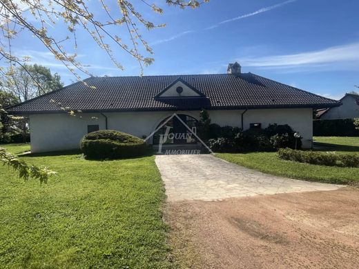 Элитный дом, Bellerive-sur-Allier, Allier