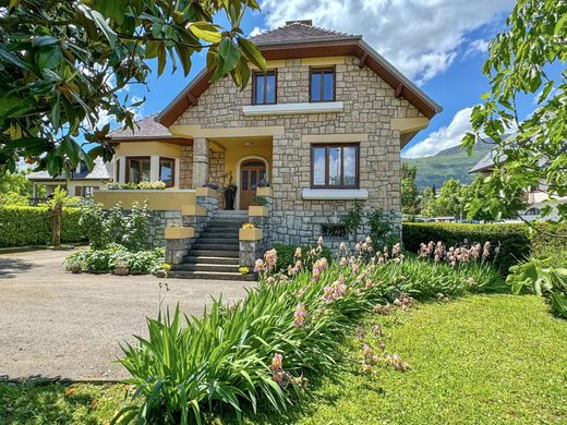 Maison de luxe à La Motte-Servolex, Savoie