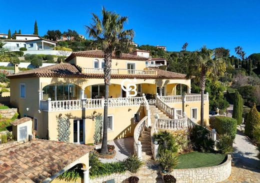 Luxus-Haus in Les Issambres, Var