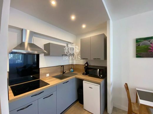Apartment / Etagenwohnung in Beaulieu-sur-Mer, Alpes-Maritimes