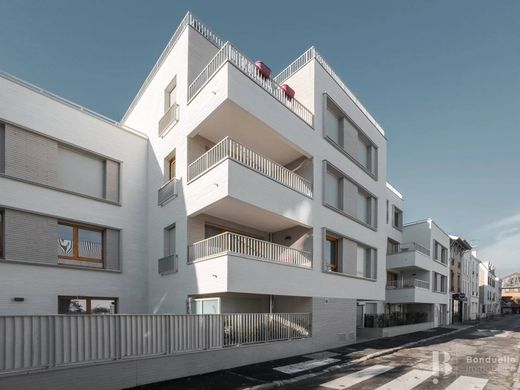 Apartment in Vanves, Hauts-de-Seine