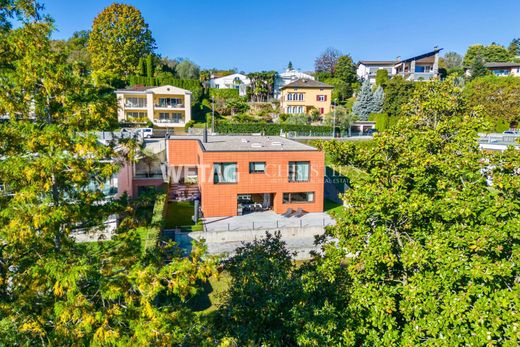 Willa w Breganzona, Lugano