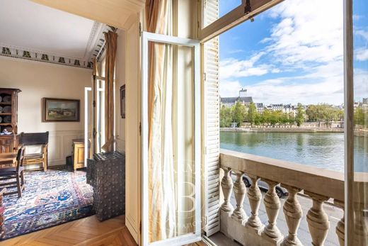 Apartment / Etagenwohnung in Beaubourg, Marais, Notre Dame - Ile de La Cité, Paris