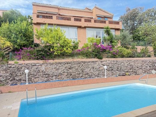 Villa in Théoule-sur-Mer, Alpes-Maritimes