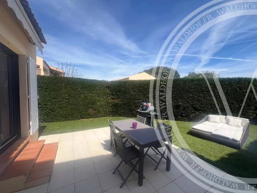 Appartement à Mougins, Alpes-Maritimes