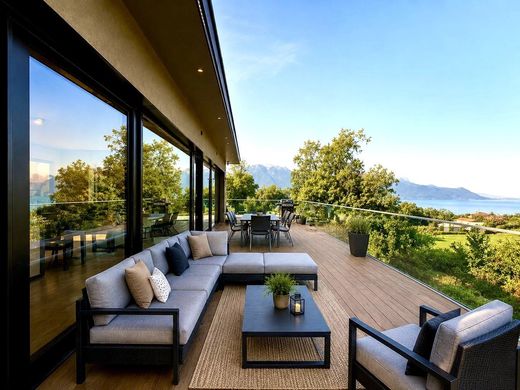 Luksusowy dom w Chailly, Riviera-Pays-d'Enhaut District