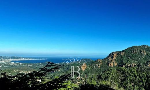 Villa in Mandelieu-la-Napoule, Alpes-Maritimes
