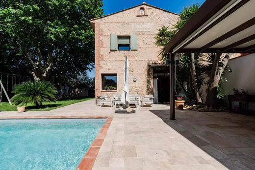 Luxury home in Cabestany, Pyrénées-Orientales