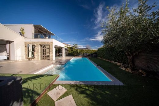 Luxe woning in La Colle-sur-Loup, Alpes-Maritimes