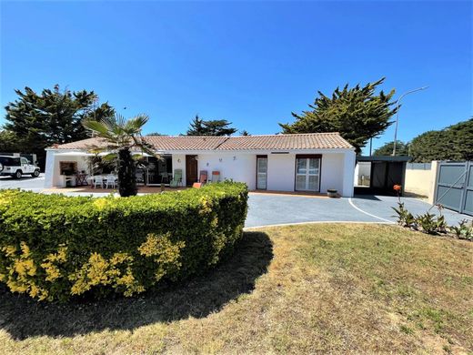 Luxury home in Saint-Hilaire-de-Riez, Vendée