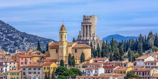 Casa de lujo en La Turbie, Alpes Marítimos