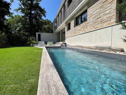 Maison de luxe à Vaucresson, Hauts-de-Seine