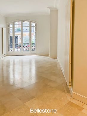 Apartment in Champs-Elysées, Madeleine, Triangle d’or, Paris