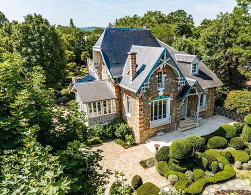 Luxury home in Le Vésinet, Yvelines