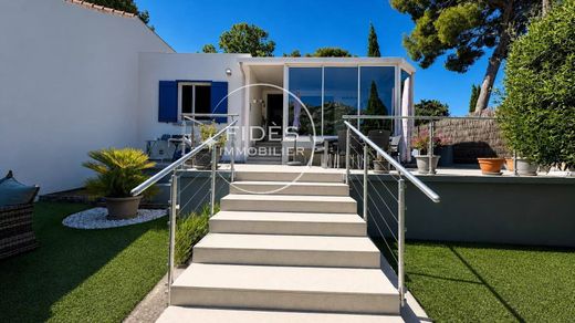 Luxury home in Marseille, Bouches-du-Rhône