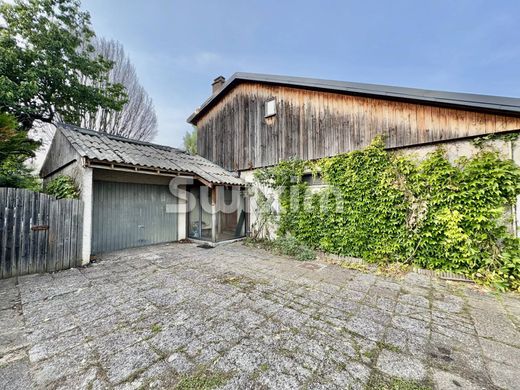 호화 저택 / Versonnex, Ain