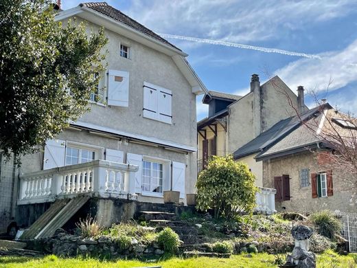 Maison de luxe à Viviers-du-Lac, Savoie