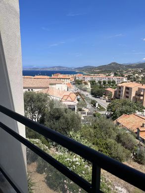Appartement in L'Île-Rousse, Upper Corsica