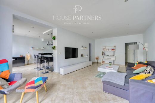 Saint-Germain-en-Laye, Yvelinesのアパートメント