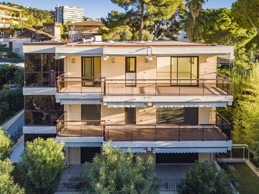 カンヌ, Alpes-Maritimesのアパートメント