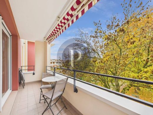 ﺷﻘﺔ ﻓﻲ Antony, Hauts-de-Seine