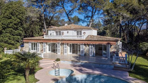 Luxe woning in Roquefort-les-Pins, Alpes-Maritimes