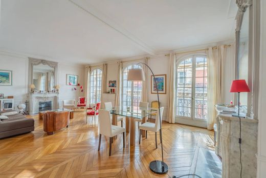 Apartament w Monceau, Courcelles, Ternes, Paris